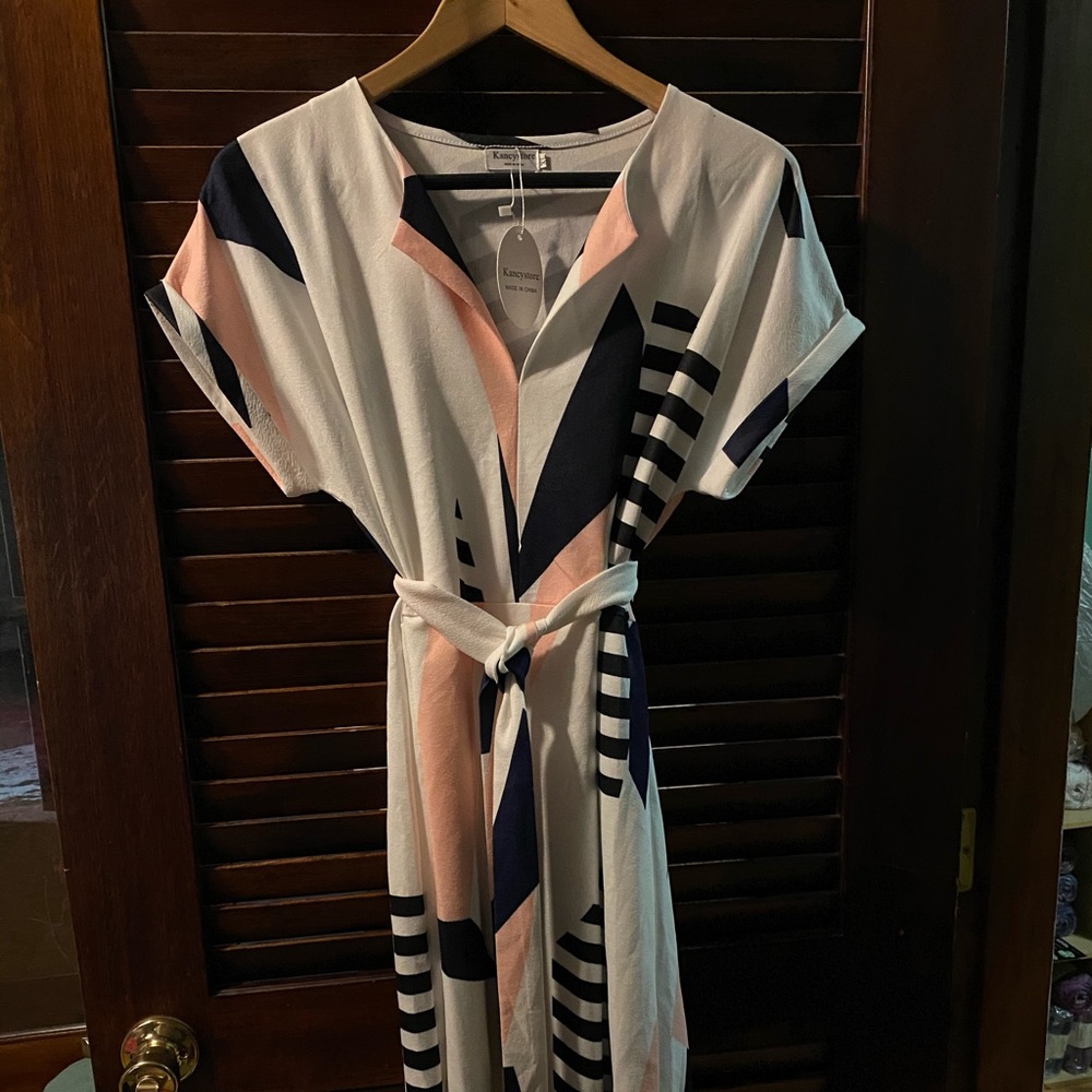 Light weight summer dress with tie waist